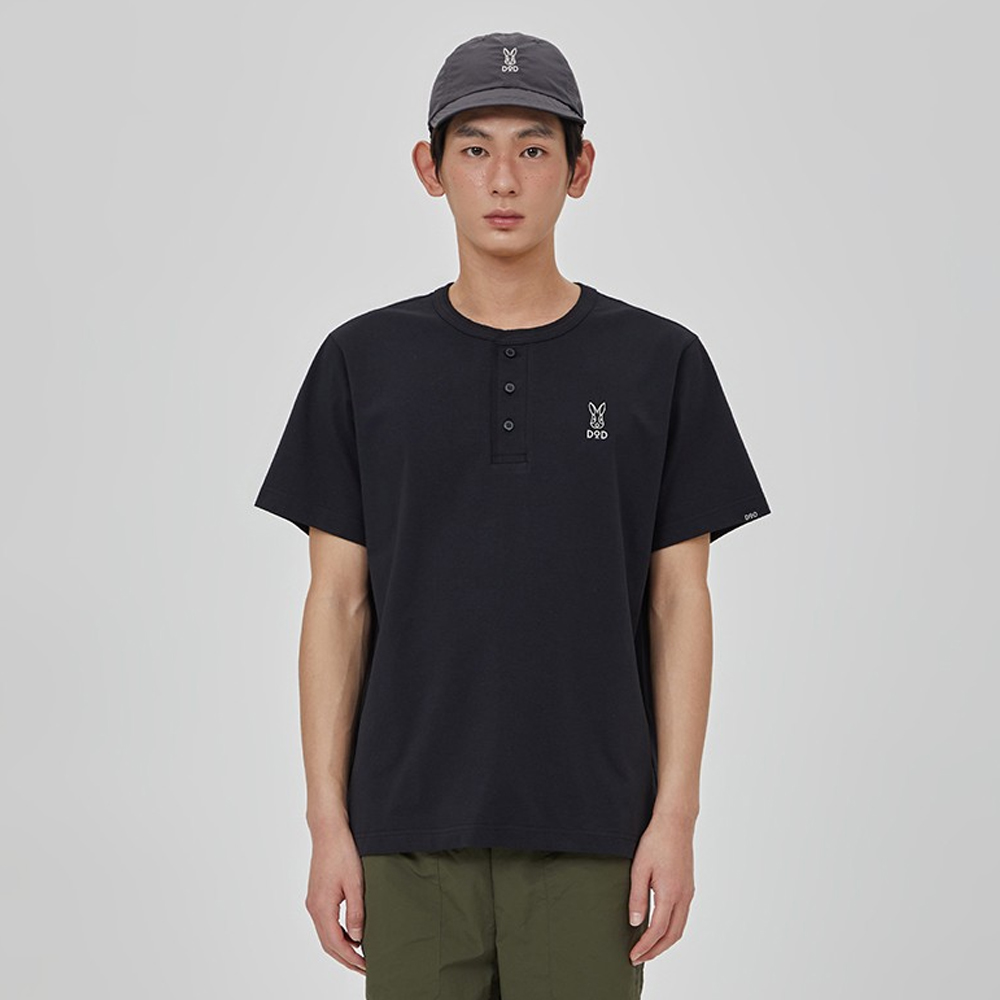 소로나 변형넥 라운트 티셔츠 남자(BLACK)